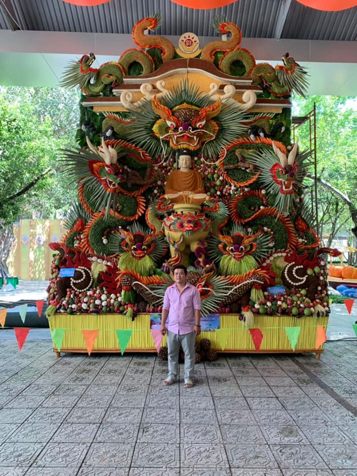 Nghệ nhân Nguyễn Minh Thuận: Người thổi hồn vào nghệ thuật tạo hình bằng hoa quả phương Nam - Ảnh 1