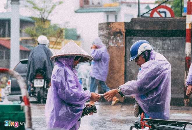 Bac Bo lanh ve dem va sang, Trung Bo mua lon hinh anh 1