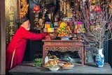 Có nên bao sái bàn thờ trước ngày 23 tháng Chạp?