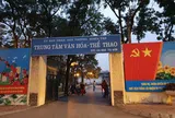 Nghĩa Tân (Cầu Giấy, Hà Nội): “Hô biến” Trung tâm văn hóa thành bãi trông giữ xe, thu lợi bất chính?