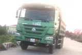 Hải Phòng: Xe tải trọng lớn tung hoành đường phố