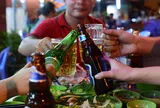 Xúi giục, ép người khác uống rượu, bia sẽ bị phạt tiền: Đừng để quy định nằm trên giấy, cấm nhưng không ai phạt