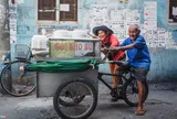 Tình yêu cổ tích giữa Sài Gòn