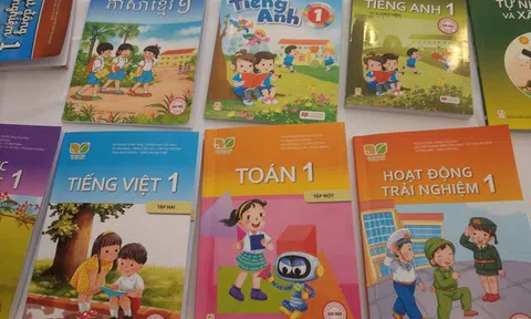 Ra mắt bốn bộ sách giáo khoa lớp 1 theo chương trình mới