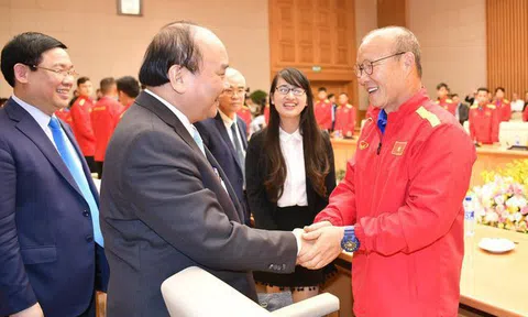 Chiều nay Thủ tướng gặp mặt 2 đội bóng vô địch SEA Games