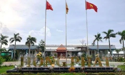 Diễn biến bất ngờ “Vụ tranh chấp Dự án Khu dân cư cao cấp và Trường đua ngựa 500ha ở Long An”:  Ông Vụ trưởng cũng ra văn bản “lạ” (!)