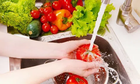 Ngộ độc thực phẩm ngày Tết: Làm thế nào để phòng tránh?