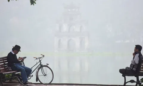 Bắc Bộ sáng sương mù, Đông Nam Bộ có nơi nắng nóng