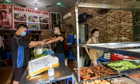 Chuyên gia nói gì về lộ trình nới lỏng giãn cách tại Hà Nội?