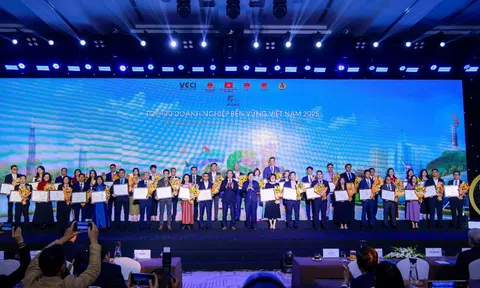 Herbalife Việt Nam được Liên đoàn Thương mại và Công nghiệp Việt Nam vinh danh Top 100 Doanh Nghiệp Bền Vững Việt Nam 2025