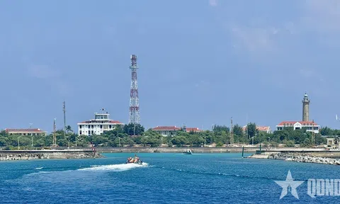 Những vì sao nơi cuối chân trời