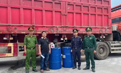 Quảng Trị: Ngăn chặn vụ vận chuyển trái phép 400 lít dầu diesel qua biên giới