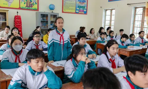 Kinh phí trả lương dạy thêm giờ được bố trí từ đâu?