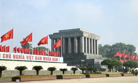 Lãnh đạo Đảng, Nhà nước vào Lăng viếng Chủ tịch Hồ Chí Minh