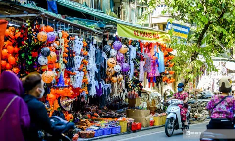 Hàng Mã ngập tràn đồ chơi kinh dị mùa Halloween
