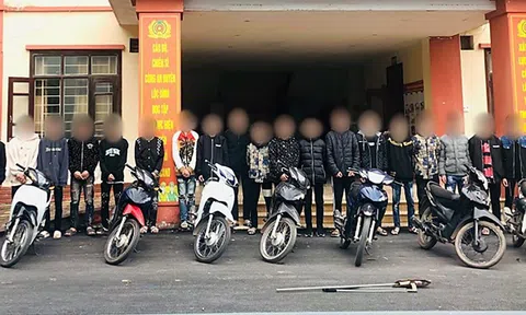 Tin tức an ninh hình sự 19/1: Khởi tố nhóm thanh thiếu niên tháo biển số lạng lách, đánh võng gây rối trên đường phố