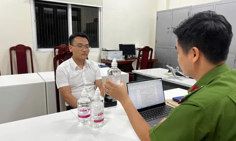 Hà Nội: Phó Chủ tịch thị trấn Chúc Sơn sản xuất hàng giả