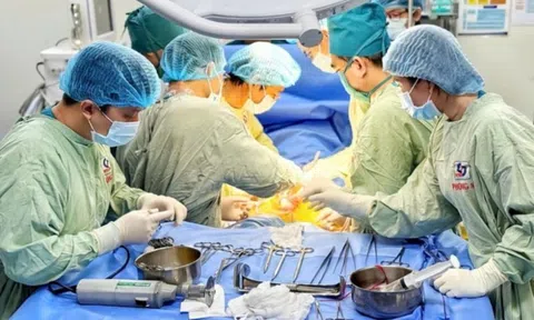 Xuyên đêm chạy đua ghép tạng hồi sinh sự sống cho ba người bệnh