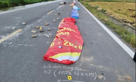 Chặn đường phơi thóc khiến người đi xe máy tử vong, một phụ nữ bị khởi tố