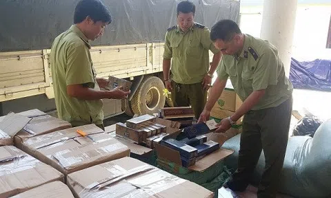 Quảng Bình: Bắt giữ lô hàng lậu có giá trị hàng trăm triệu