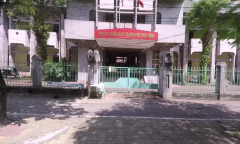 Cựu phó phòng cảnh sát và đồng bọn xâm hại tập thể nữ sinh lớp 8 sắp hầu tòa