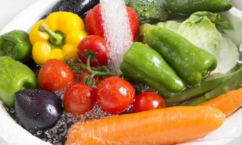 5 cách rửa rau chẳng những không sạch mà còn có thể 'rước' bệnh vào người