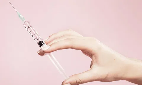 Nữ Việt kiều hoại tử mông nghiêm trọng do tiêm chất làm đầy (filler) tại spa