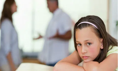 Những thói quen xấu của cha mẹ làm ảnh hưởng con cái