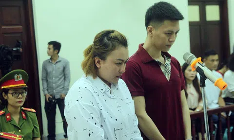 Hà Nội: Kẻ bạo hành con ruột dã man đã bị đưa ra xét xử