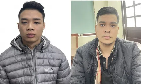 Bắt 2 đối tượng cướp giật điện thoại của nữ du khách ở phố đi bộ