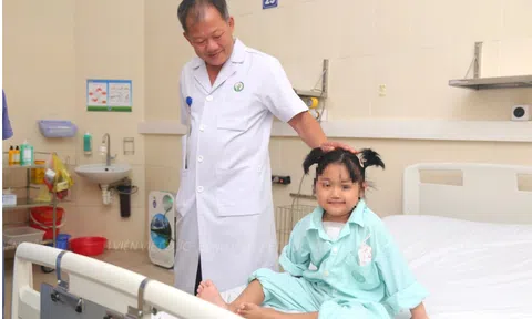 Một người chết não hiến tặng tim, cứu bé gái 7 tuổi đang mong manh sự sống
