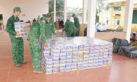 Phát hiện, bắt giữ gần 1.800kg pháo nổ và gần 8 nghìn bao thuốc lá điếu