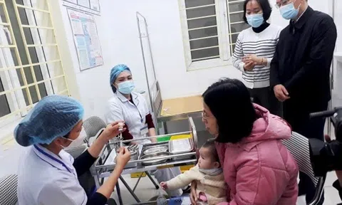 Hà Nội quyết liệt triển khai chiến dịch tiêm vaccine sởi cho trẻ