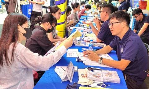Bộ GD&ĐT tổ chức lọc ảo lần 2 và lần 3 chung toàn quốc, thí sinh đã xem được điểm chuẩn chưa?
