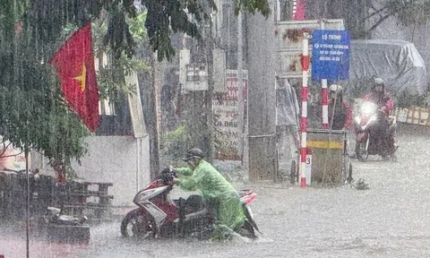 Áp thấp nhiệt đới vào vịnh Bắc Bộ, miền Bắc mưa rất to