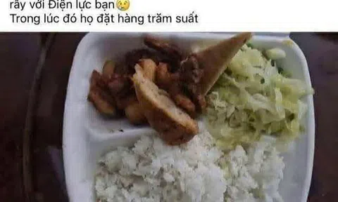 Bán cơm giá 'cắt cổ' cho thợ điện, nhà hàng Nghệ An 'chữa' thành suất miễn phí?