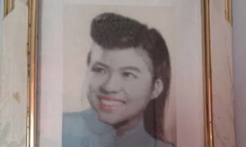 Hoa khôi Hà thành thập niên 1930 lấy chồng thiếu gia rồi lao đao đi bán xôi chè