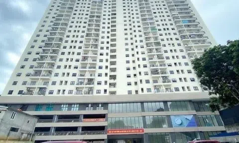 Nhiều người dân Lào Cai bàng hoàng khi chứng kiến bé trai 5 tuổi rơi từ tầng 15 chung cư