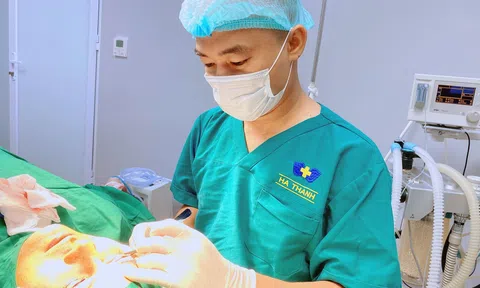 Bác sỹ Lê Việt Hưng: “Món quà quý giá nhất với các bác sỹ là chứng kiến người bệnh vượt qua giây phút sinh tử”