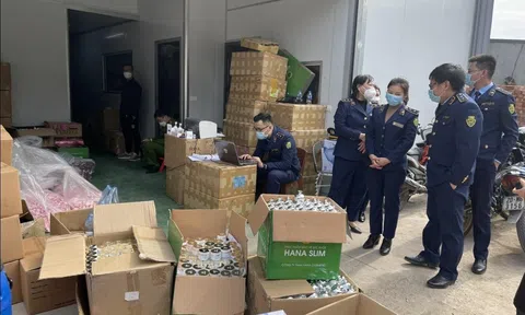 Thái Nguyên: Kiểm tra, phát hiện kho hàng với khối lượng hàng mỹ phẩm, thực phẩm chức năng không rõ nguồn gốc