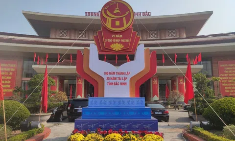 Bắc Ninh: Long trọng kỷ niệm 190 năm thành lập, 25 năm tái lập tỉnh và đón nhận Huân chương Lao động hạng Nhất.