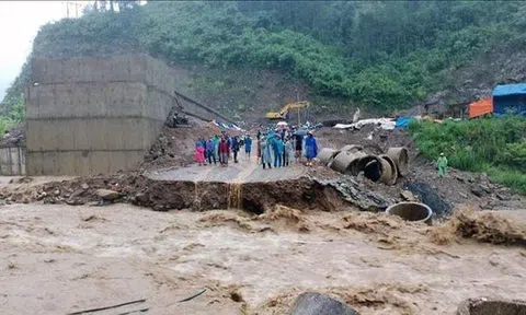 Mưa lớn ở Bắc Bộ và Bắc Trung Bộ, cảnh báo ngập úng, lũ quét, sạt lở