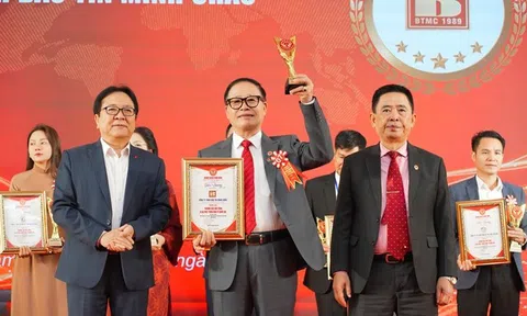 CÔNG TY VÀNG BẠC ĐÁ QUÝ BẢO TÍN MINH CHÂU TOP 10 THƯƠNG HIỆU NỔI TIẾNG VÌ SỰ PHÁT TRIỂN KINH TẾ QUỐC GIA