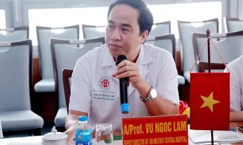 Người thầy thuốc quân y và triết lý “chữa lành trước khi làm đẹp”