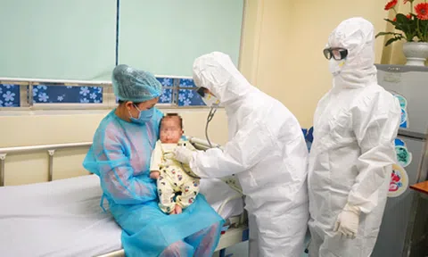 Ca COVID-19 trẻ em tăng: Chuyên gia khuyến cáo các dấu hiệu chuyển nặng khi trẻ là F0