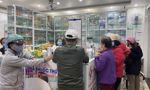 Hà Nội hoả tốc yêu cầu kiểm tra việc tăng giá vật tư, thuốc điều trị COVID