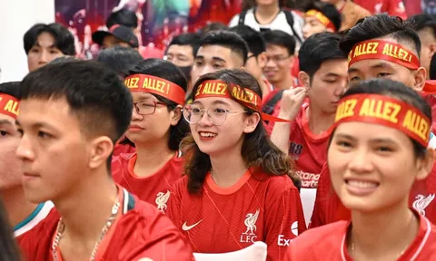 Hàng nghìn CĐV Hà Nội hòa chung "lễ hội" bóng đá đêm chung kết Champions League