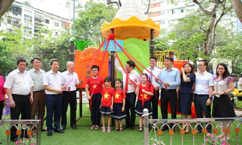 Phường Dịch Vọng: Tổ chức Lễ vào hè và Khánh thành sân chơi tổ 5, 6 Dịch Vọng
