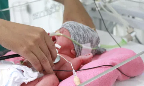 TP Cần Thơ: Cứu sống mẹ con sản phụ bị nhau bong non trên nền sẹo mổ cũ