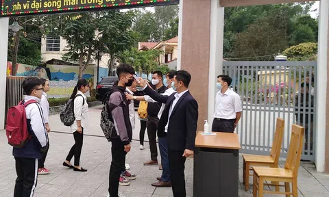 Thanh Hóa: Học sinh đi học trở lại, phụ huynh còn lo lắng